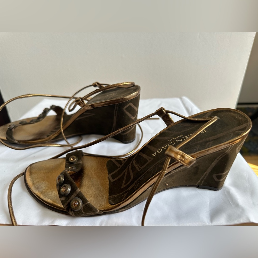 Vintage Balenciaga Paris ankle-tie brown wedges - Picture 3 of 7